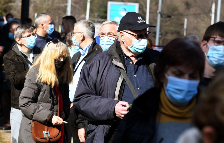 U Hrvatskoj 3.117 novozaraženih, 49 umrlih