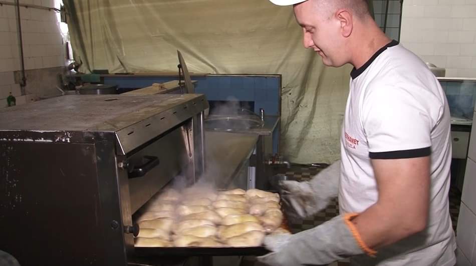 Tuzlanski Merhamet provodi akciju "Iftar na kućni prag"