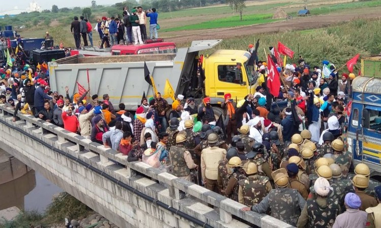 Indijski zastupnici šokirani - žica i rovovi na barikadama u New Delhiju