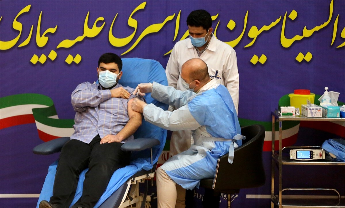 U Iranu počela vakcinacija protiv COVID-19