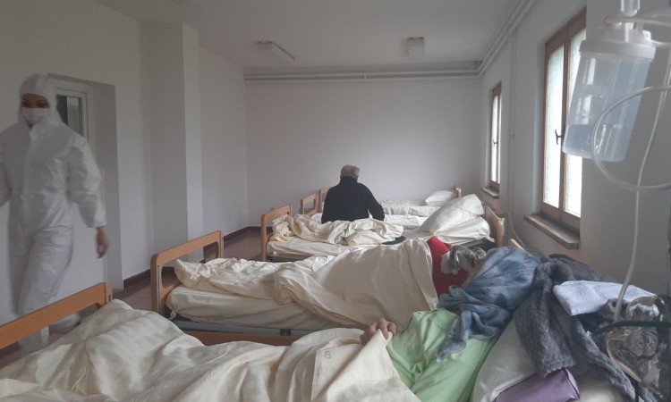 U vanbolnički izolatorij Đački dom u Goraždu smješteni prvi pacijenti