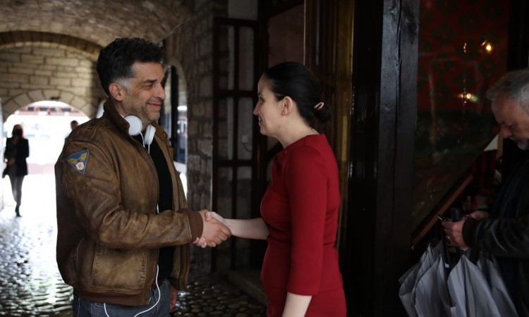 Karić i Magoda na setu snimanja filma Danisa Tanovića