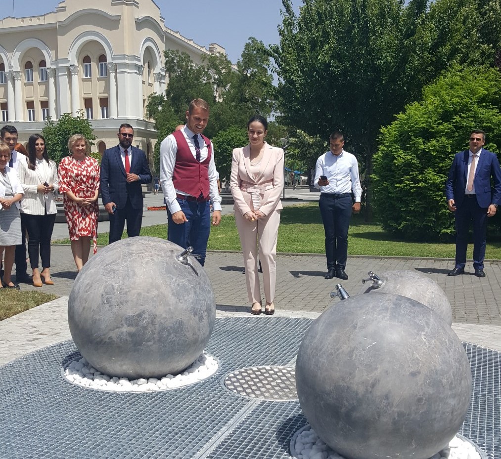 Karić: Trebamo gledati u budućnost i spajati mostove saradnje