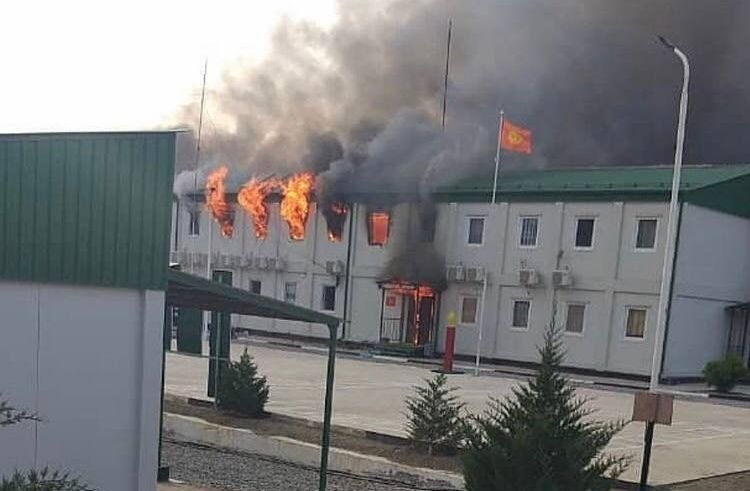 Zbog spora na granici Kirgistan-Tadžikistan evakuirano 10 hiljada ljudi