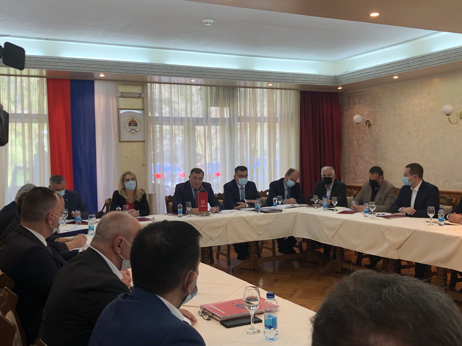 Vladajuća koalicija u RS-u pregovara o djelimičnoj promjeni Ustava BiH