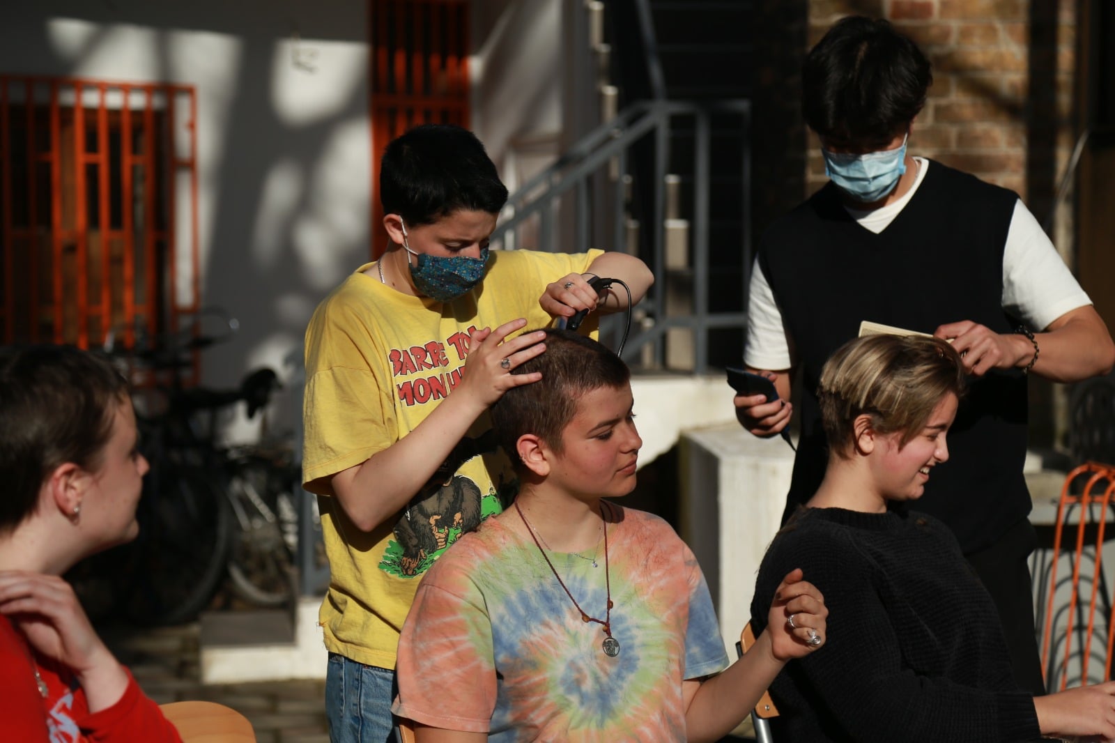 Učenici Koledža u Mostaru organizatori humanitarne akcije “Bald For a Cause”
