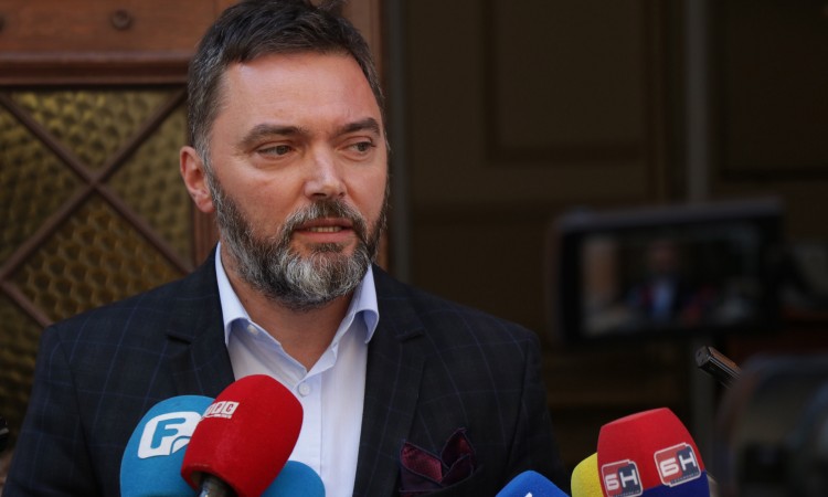 Košarac: Provesti zaključke Vijeća ministara u vezi s Trgovskom gorom