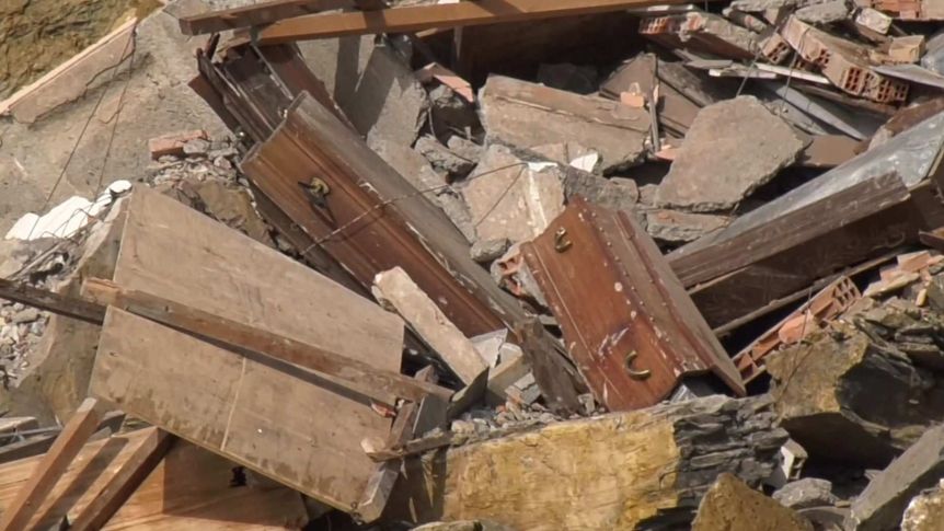 Klizište na talijanskom groblju, 200 kovčega završilo u moru