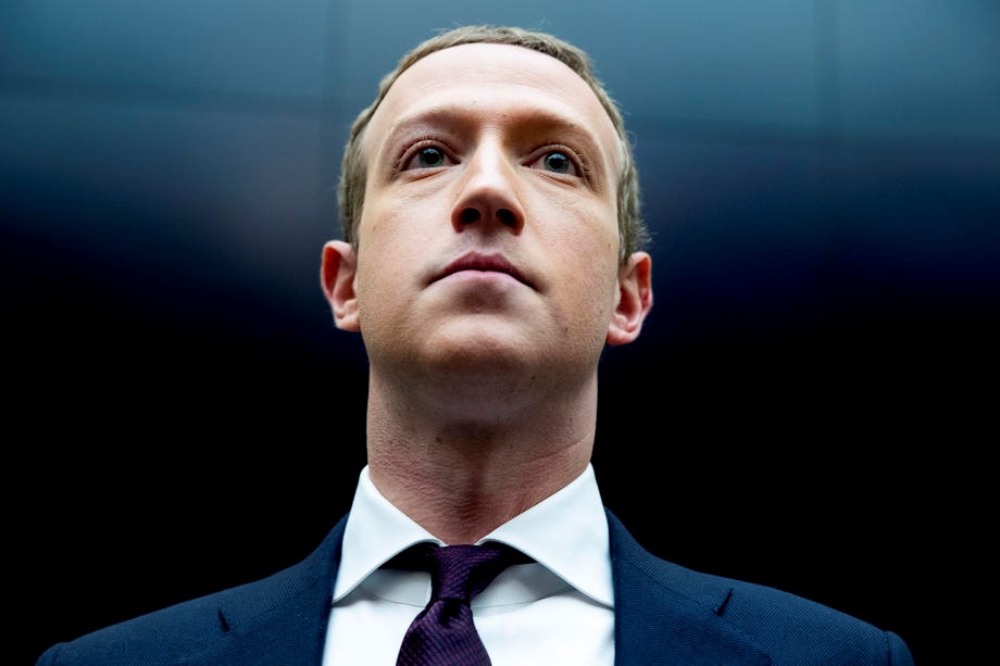 Mark Zuckerberg ima malu platu, ali obezbjeđenje plaća 23 miliona dolara