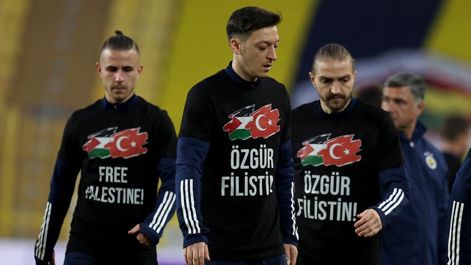 Mesut Ozil: Braćo u Palestini, moje molitve su s vama
