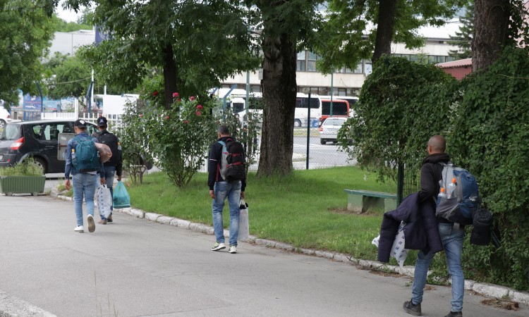 'Zaboravite političke prepirke i ponovo otvore centre u Biri i u Ciljugama'