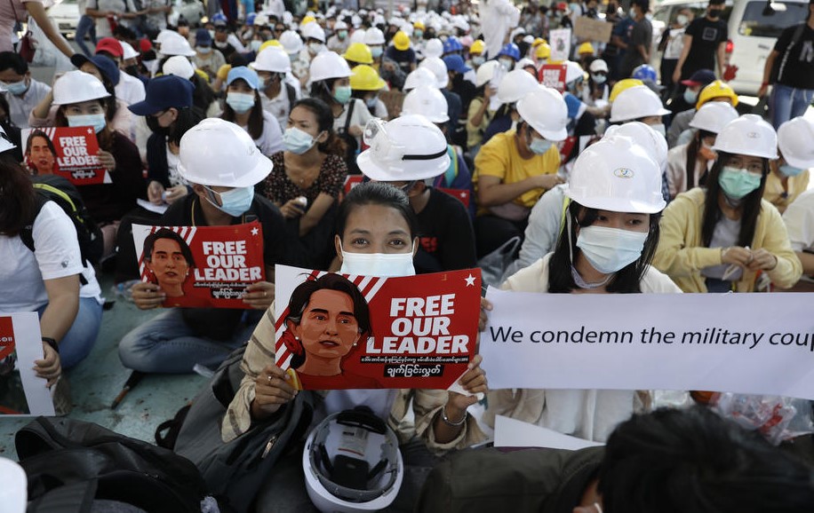 Nastavljaju se protesti u Mijanmaru, desetine uhapšenih demonstranata