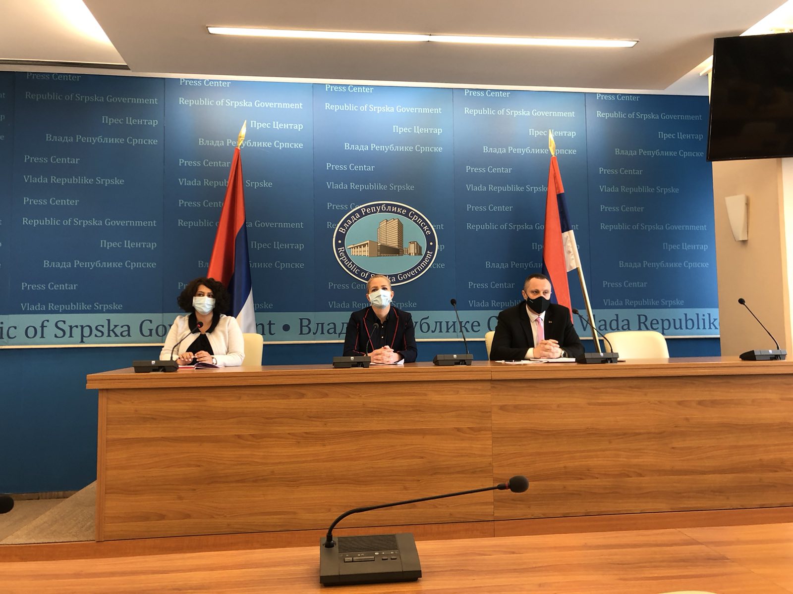 U RS-u od ponedjeljka moguće vraćanje svih osnovaca u školske klupe