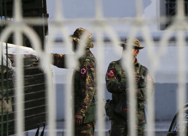 Državni udar u Mjanmaru,  uhićena Aung San Suu Kyi