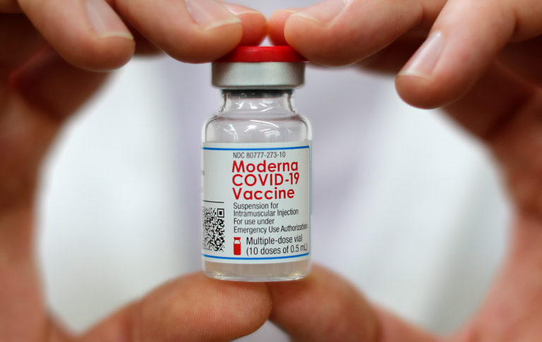 Moderna: Treća doza protiv covida jača imuni odgovor i na varijante koronavirusa