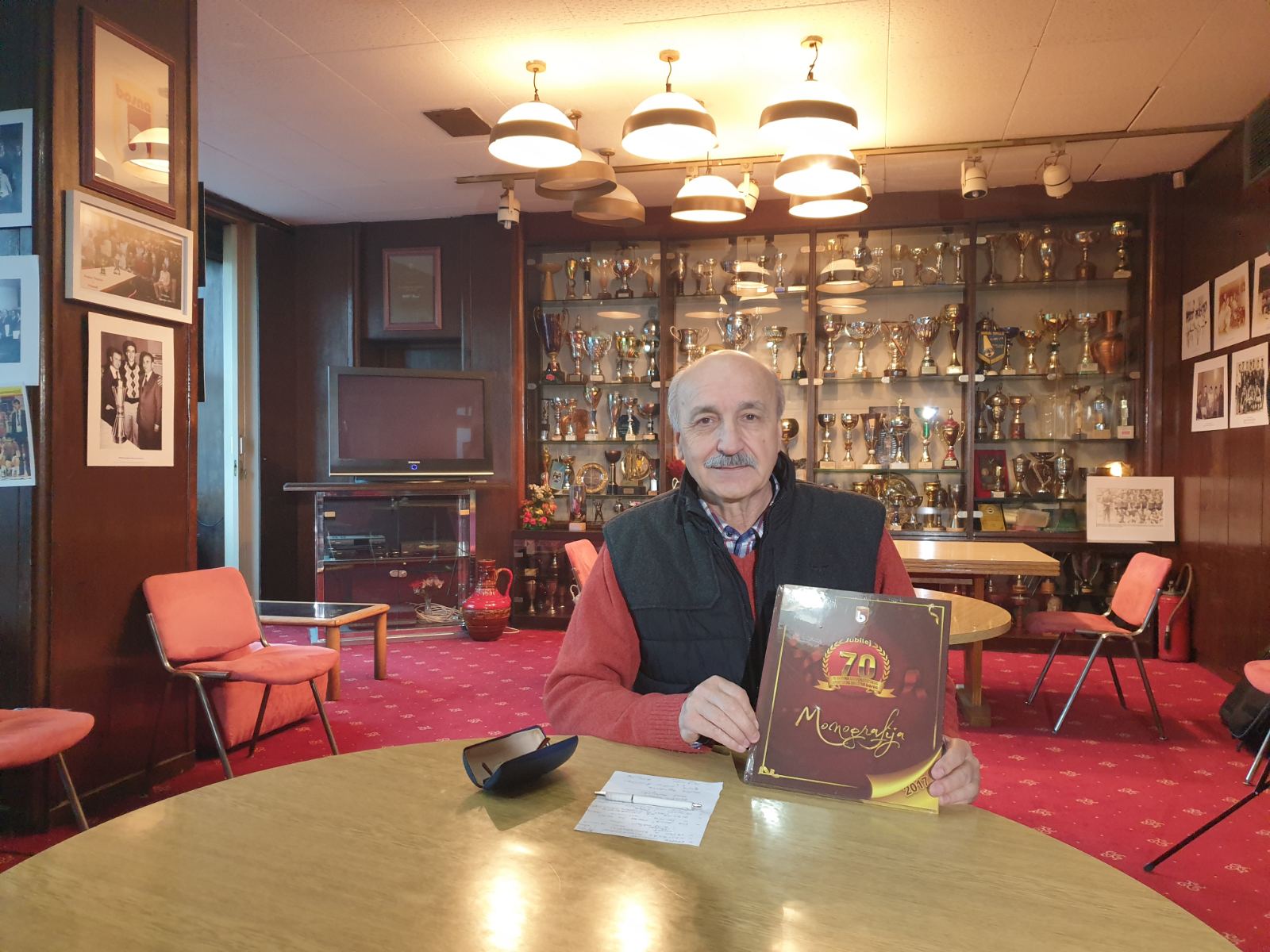 Monografija 70 godina Univerzitetskog sportskog društva Bosna