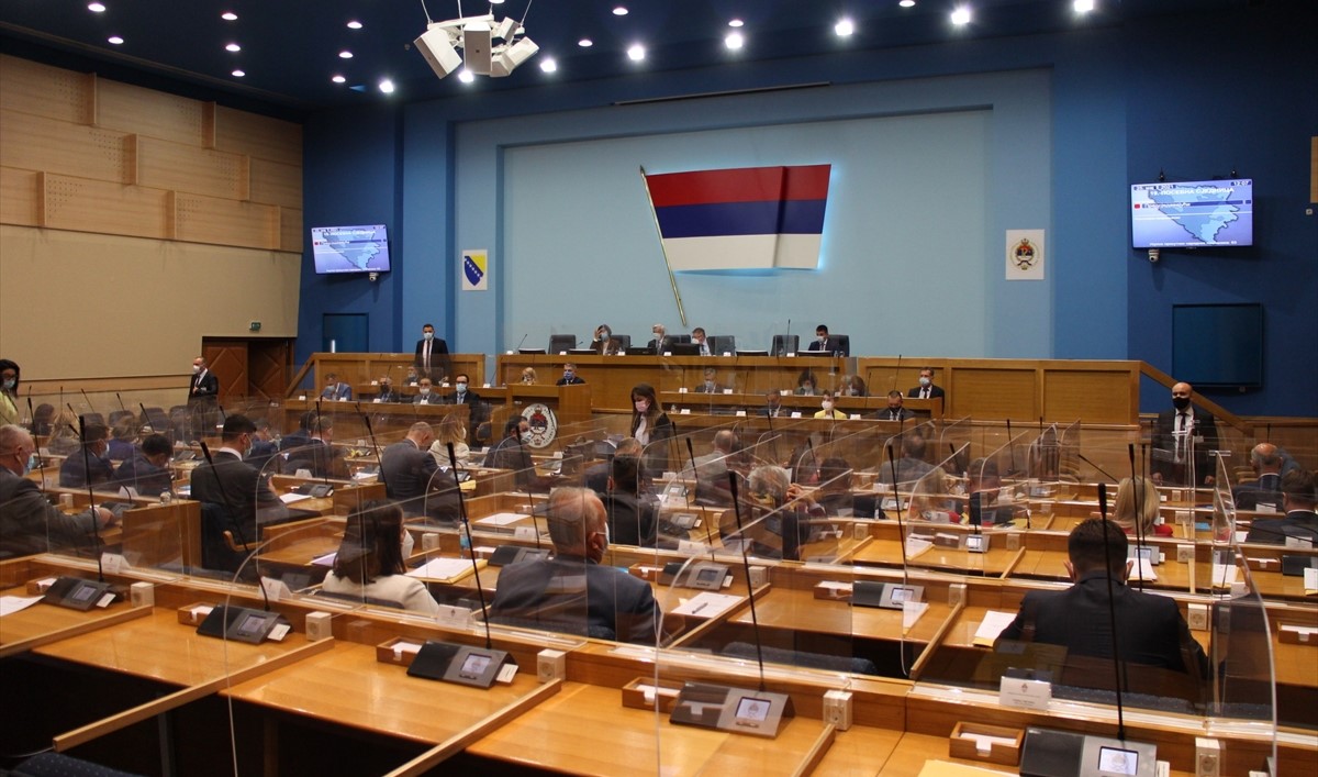 NSRS o povećanju plata u javnim ustanovama