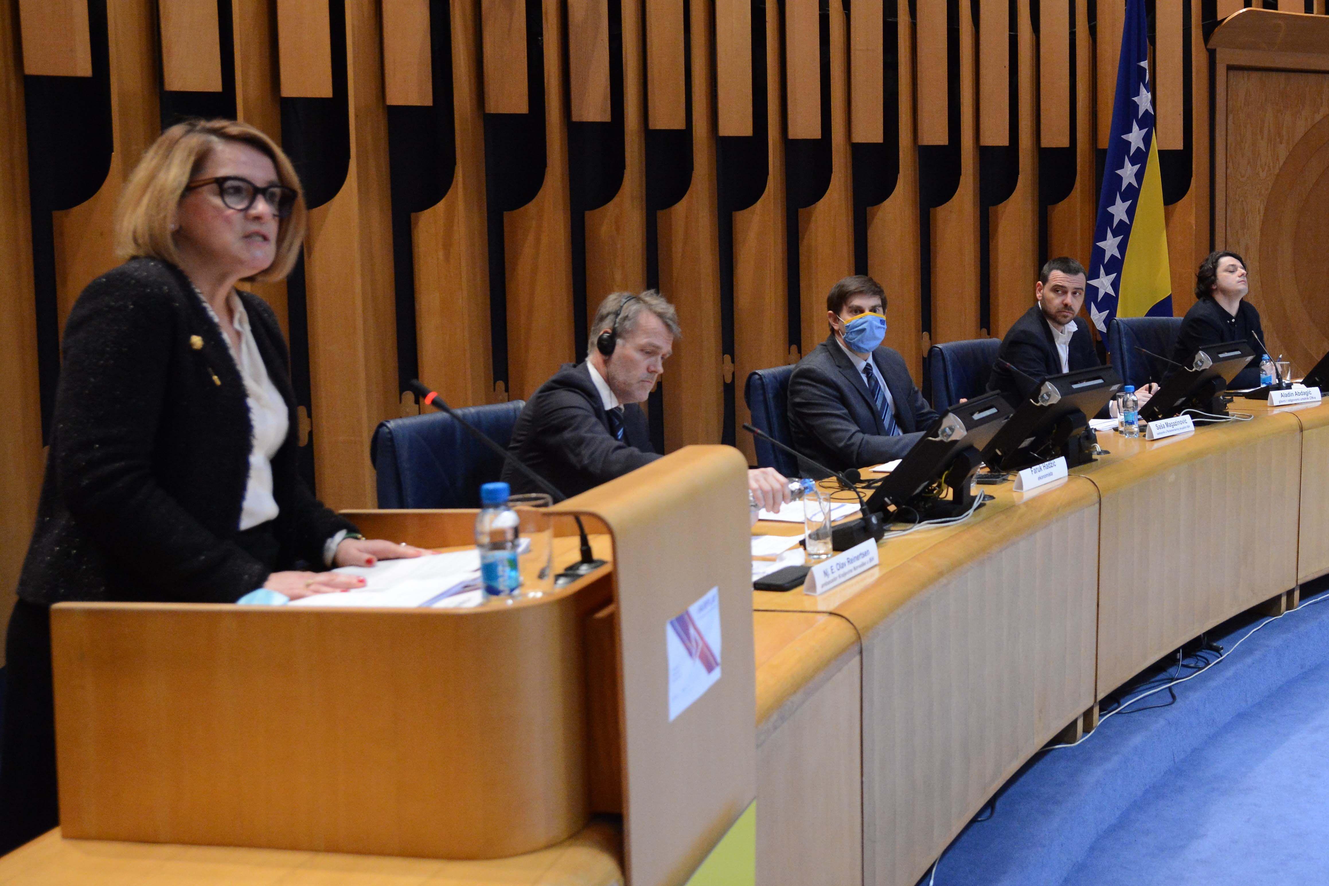 Na odgovorniji način upravljati javnim sredstvima