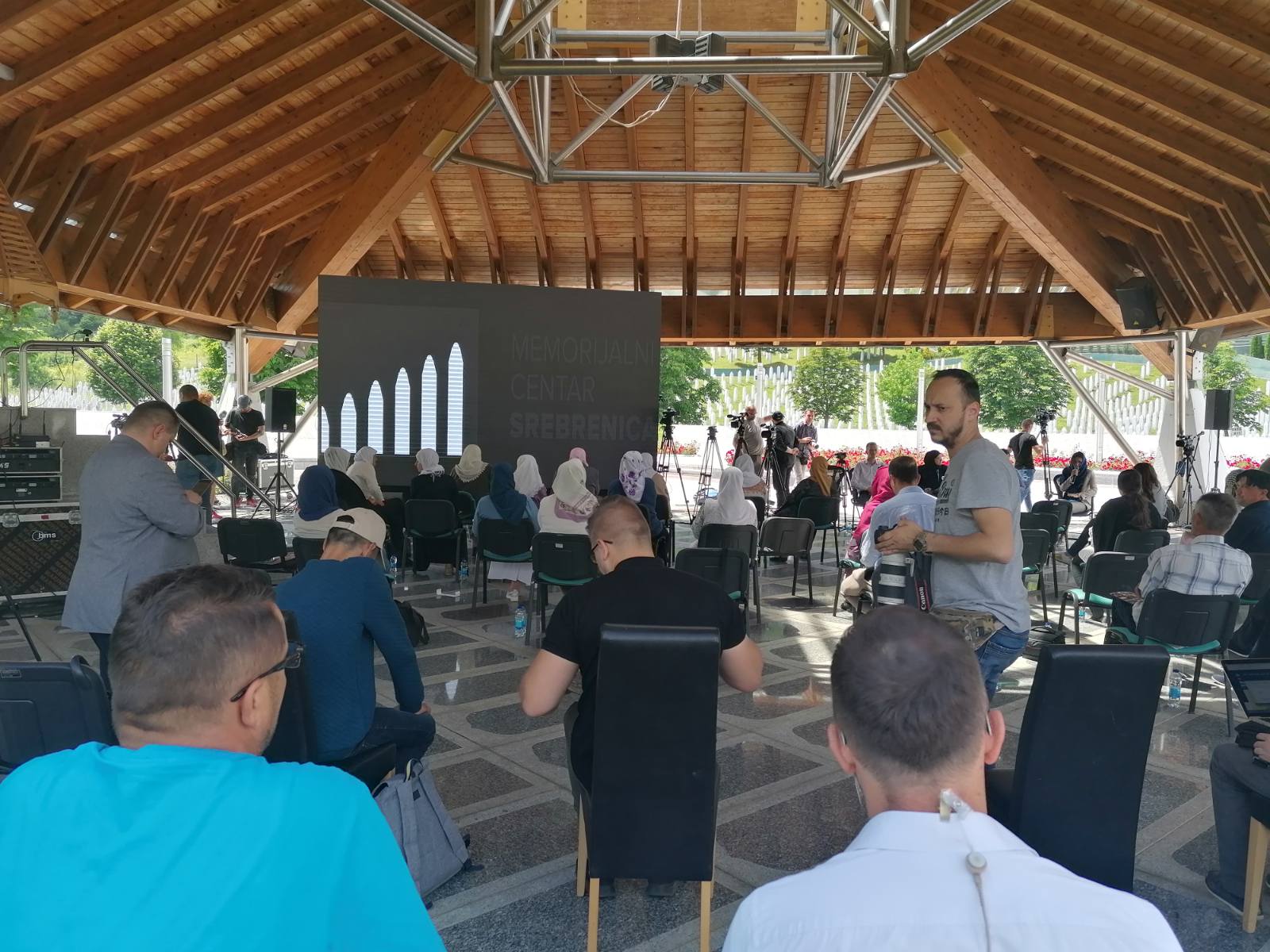 Uoči presude: Mladi u Srebrenici o posljedicama rata i genocida
