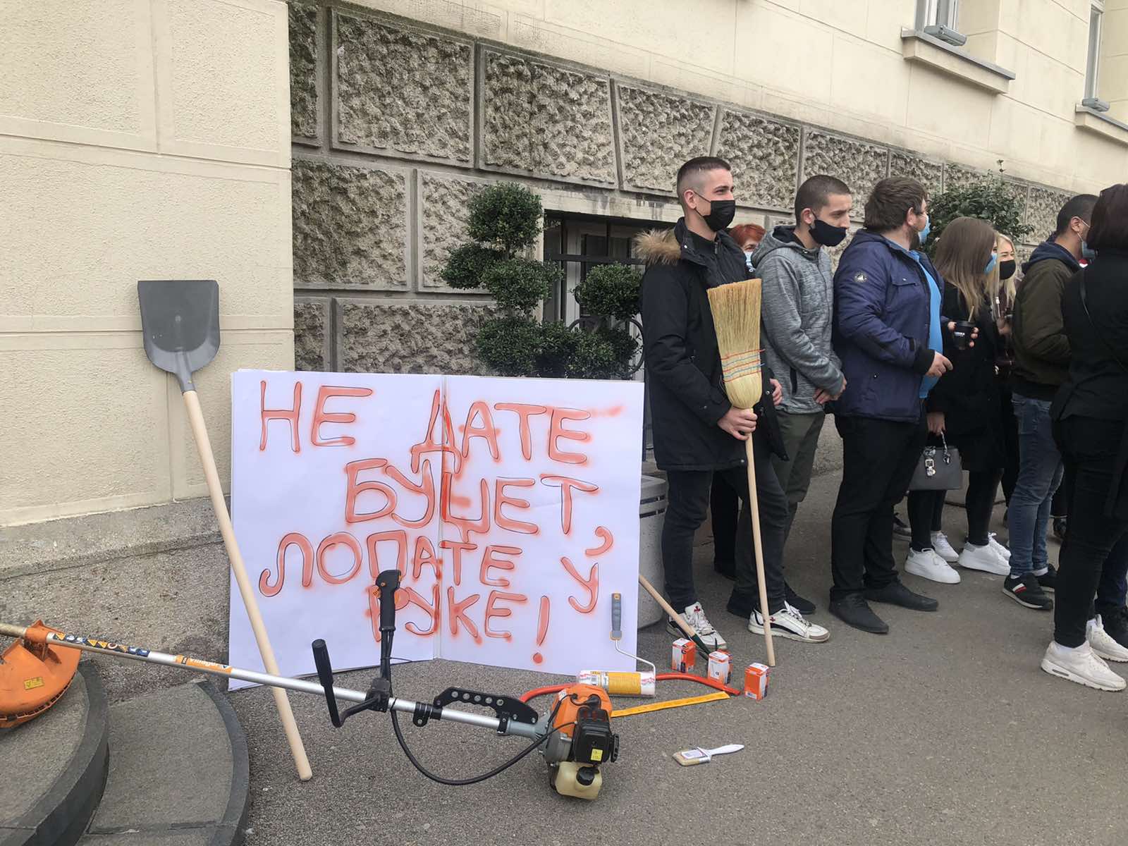 Desetine građana sa alatom kao podrška Drašku Stanivukoviću