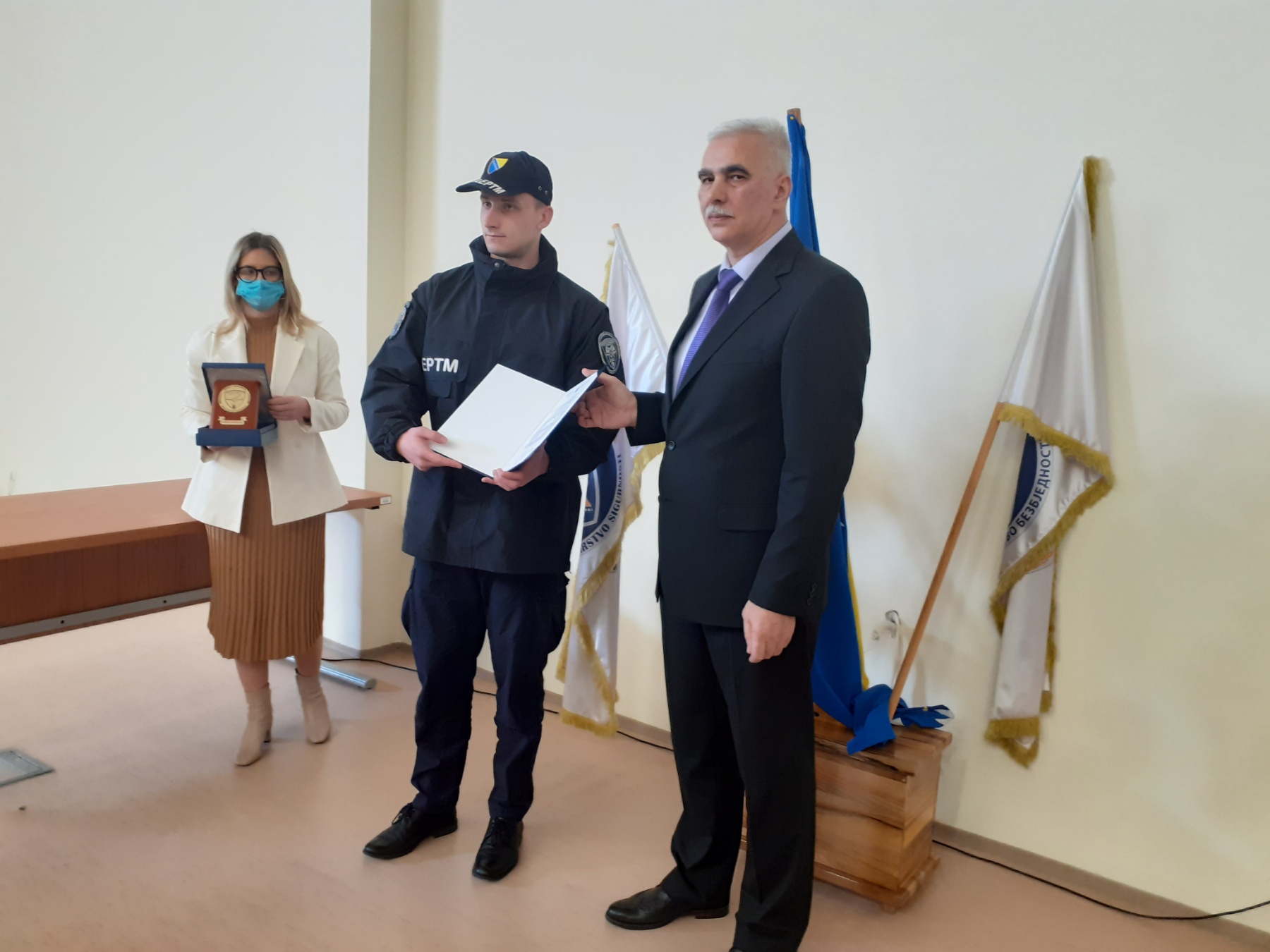 Osam kadeta SIPA-e dobilo činove policajaca