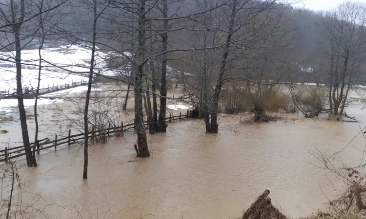 U općini Pale u FBiH izlile se rijeke Prača i Čemernica