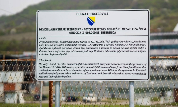 U Potočarima informativne table o lokacijama genocida