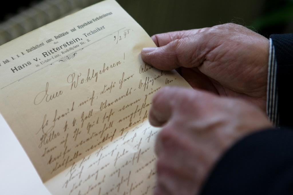 Od pisama na tavanu do knjige o Hitlerovoj obitelji