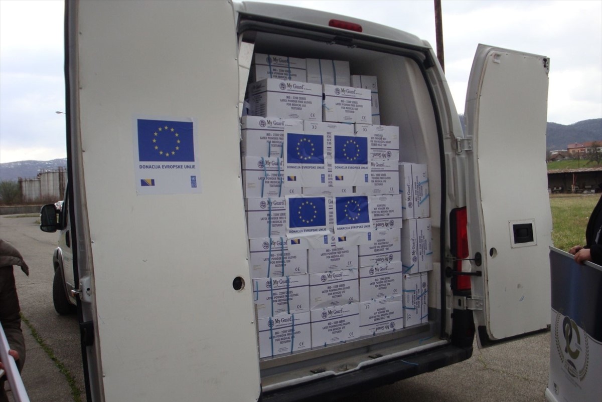Delegacija EU u BiH donirala 375.000 zaštitnih rukavica Institutu za javno zdravstvo RS-a