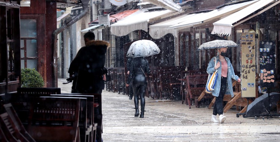 U Kantonu Sarajevo 176 novozaraženih, preminulo 10 osoba