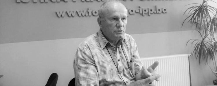 Preminuo Sinan Alić