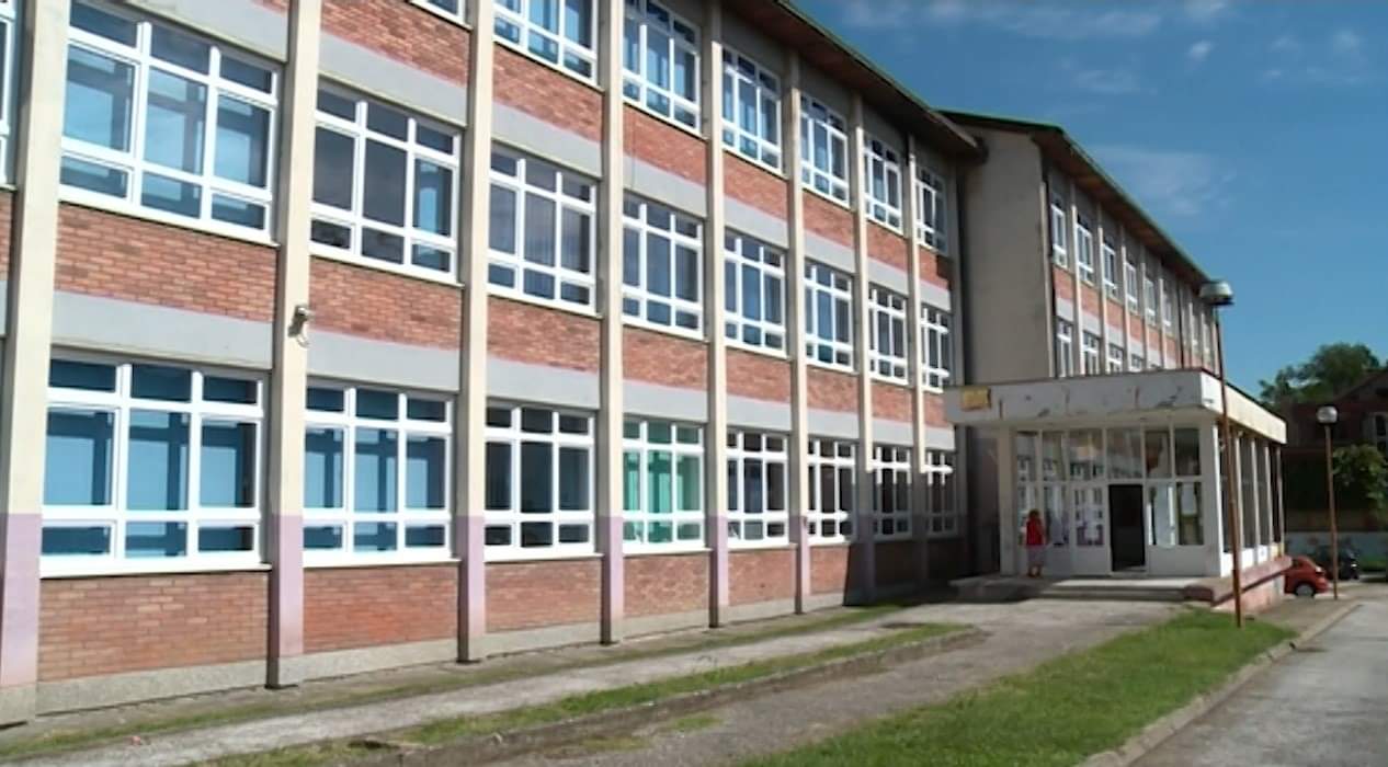 Novi sojevi koronavirusa opasniji, ali učenici u TK ponovo u klupama