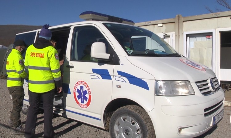 SOS Bihać osigurao sanitetsko vozilo i cjelodnevnu zdravstvenu pomoć u Lipi