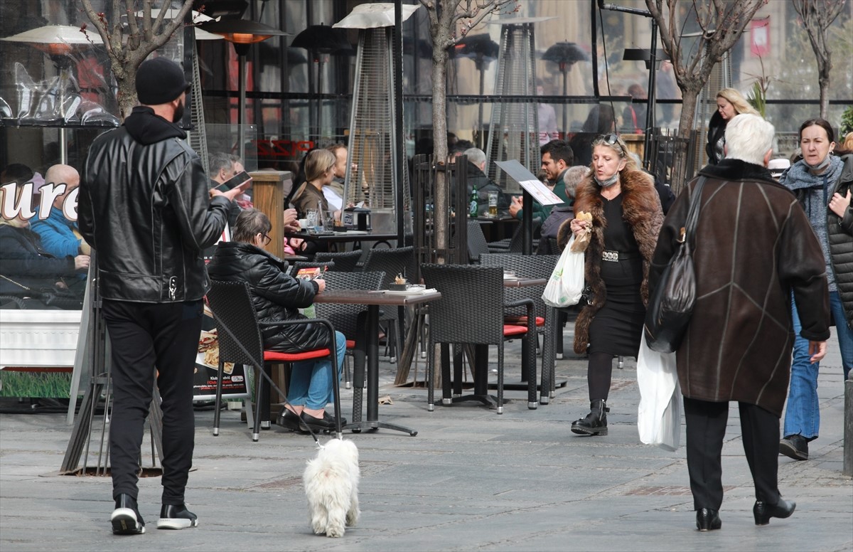 Manje poštivanje mjera, raste broj novozaraženih u Srbiji