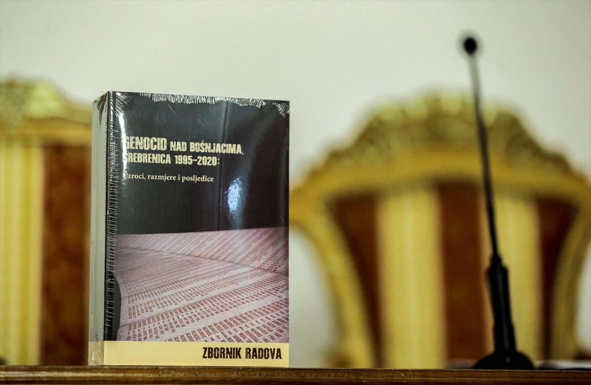 Promoviran zbornik radova s naučne konferencije o genocidu u Srebrenici