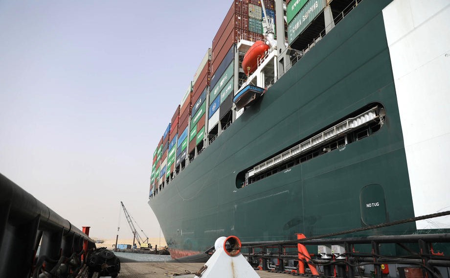 Nastavlja se akcija deblokade Sueckog kanala, teretni brod i dalje u istoj poziciji