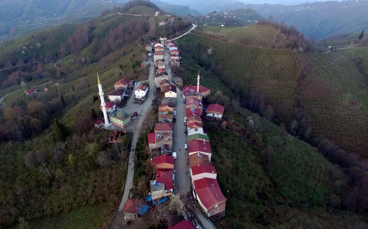 Iako žive u istoj ulici, iftar dočekuju u različito vrijeme