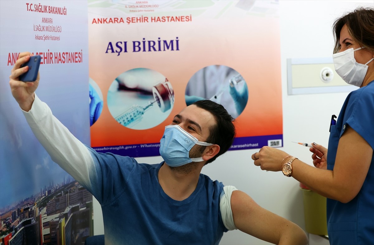 Turska počela imunizaciju protiv koronavirusa vakcinisanjem zdravstvenih radnika