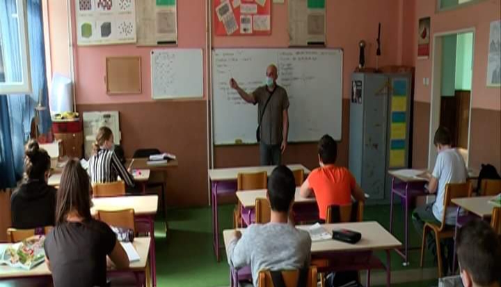 Epidemiološka situacija u TK nije alarmantna, učenici u školskim klupama