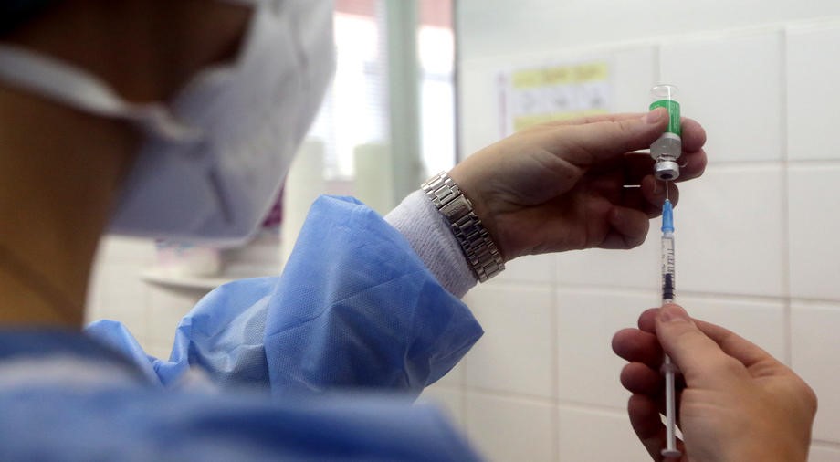 Španija testira davanje vakcine Pfizera nakon primljene prve doze AstraZenece