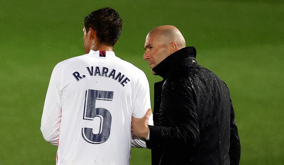 Varane pozitivan na koronavirus, propušta Liverpool