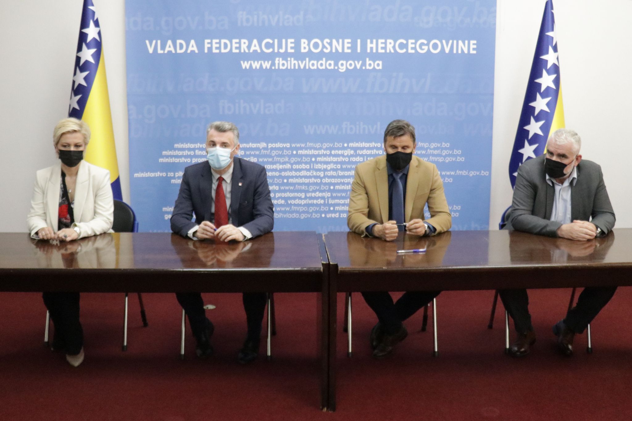 Vlade FBiH i KS razmijenile vlasništvo Terminala Blažuj i hotela Maršal