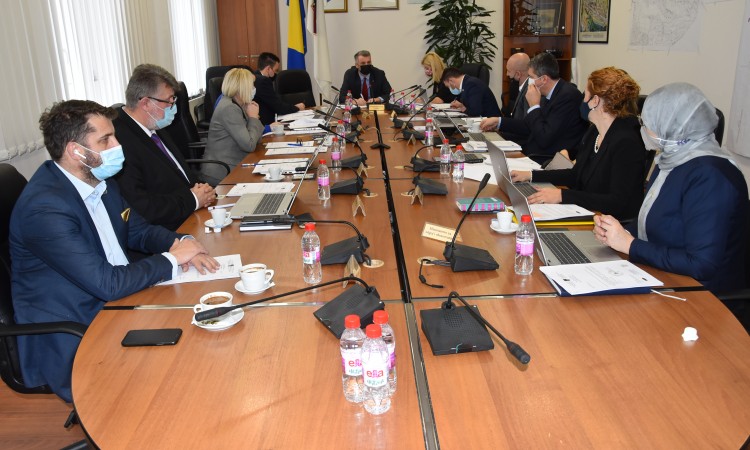 U KS u prvoj polovini februara Drive in punkt za masovno testiranje na Covid-19