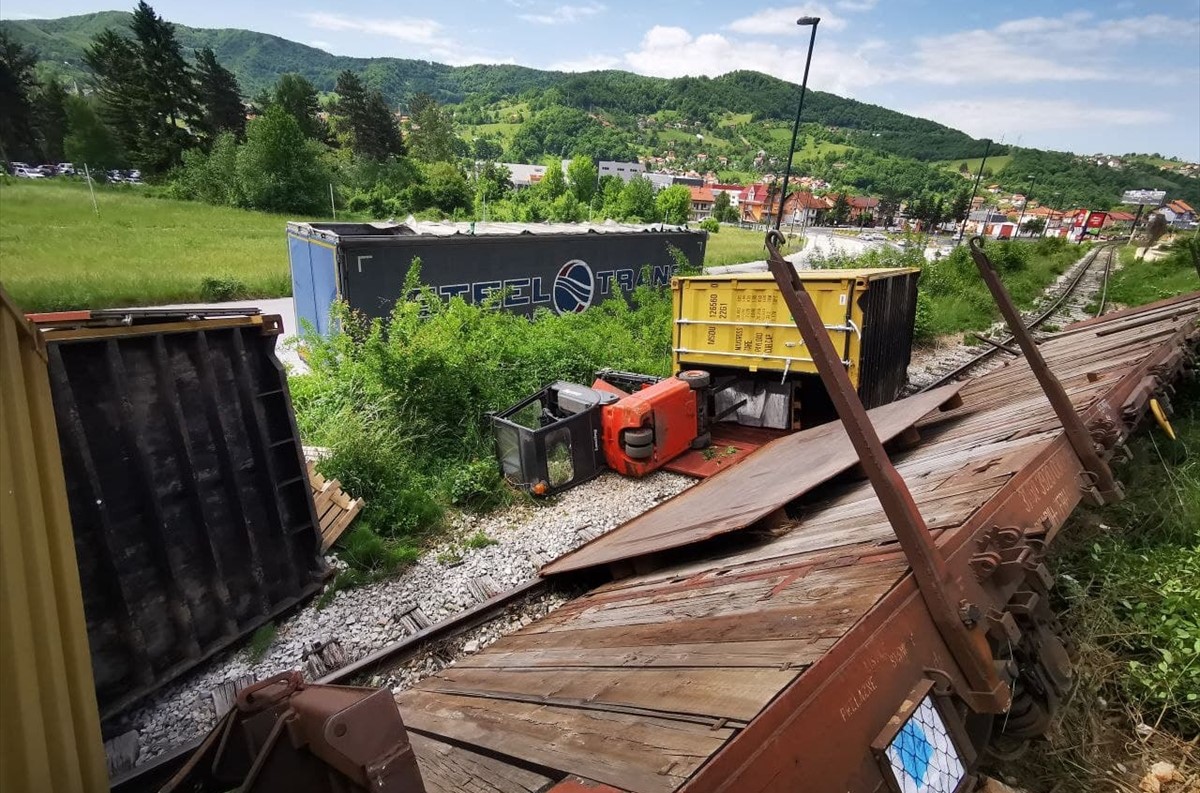 Željeznice FBiH formirale komisiju zbog prevrtanja vagona u Vogošći