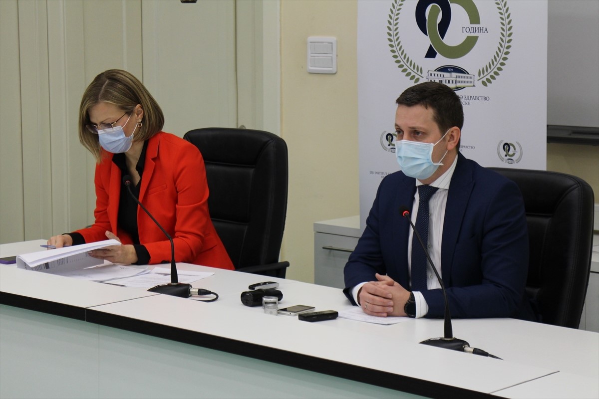 U RS-u vakcine prvi primaju medicinari koji rade s COVID pacijentima