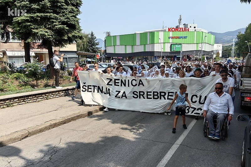 Zenica: građani odali počast žrtvama genocida u Srebrenici
