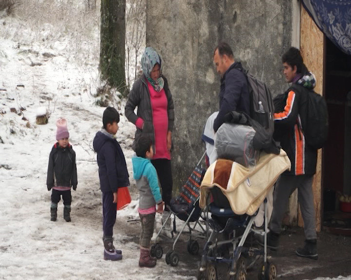 Prvi snijeg donio nove probleme za hiljade migranata