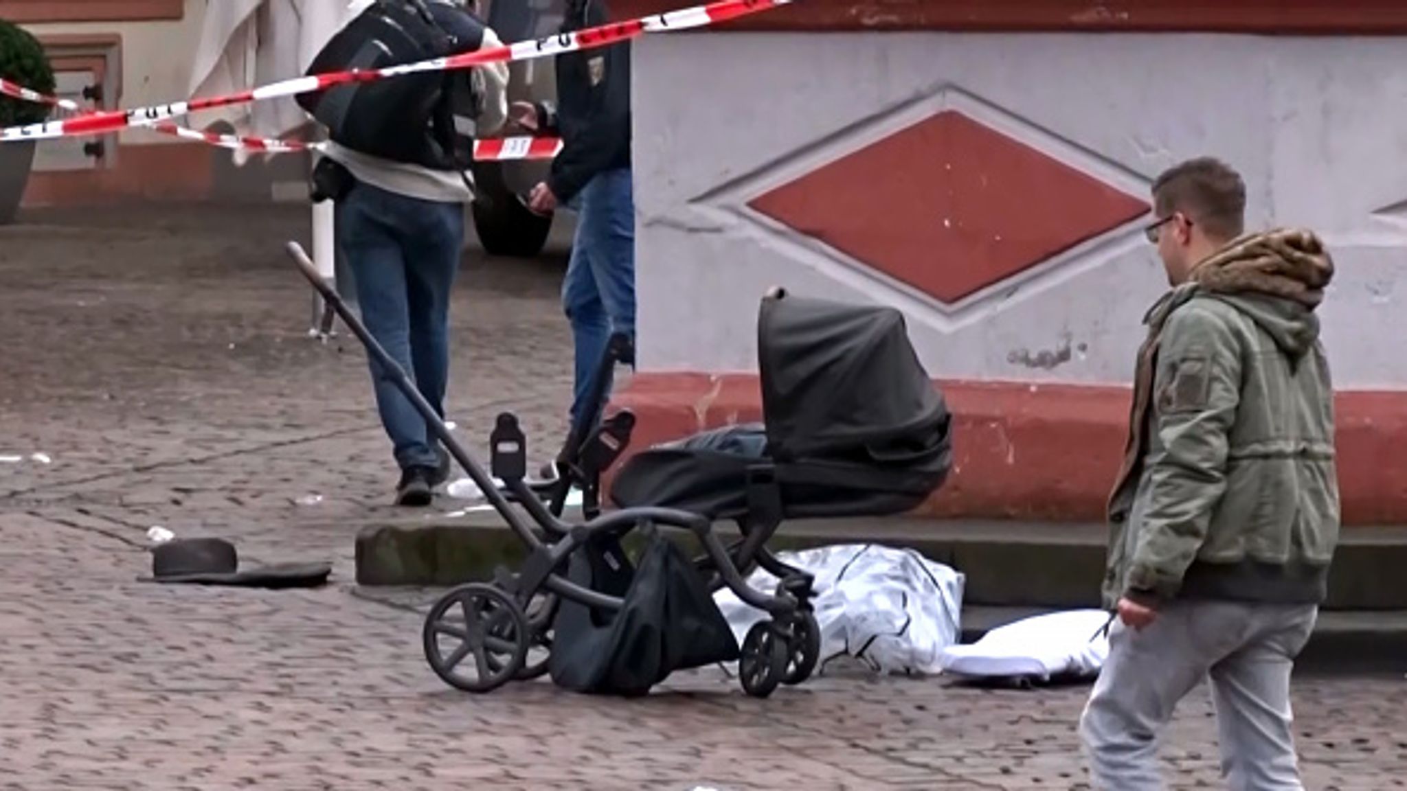 Njemačka: Svjesno vozio krivudavom putanjom u namjeri da usmrti što više prolaznika?