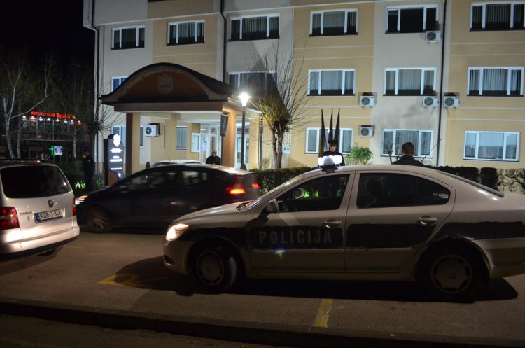 Incident u Velikoj Kladuši: U restoranu ubijen 28-godišnjak