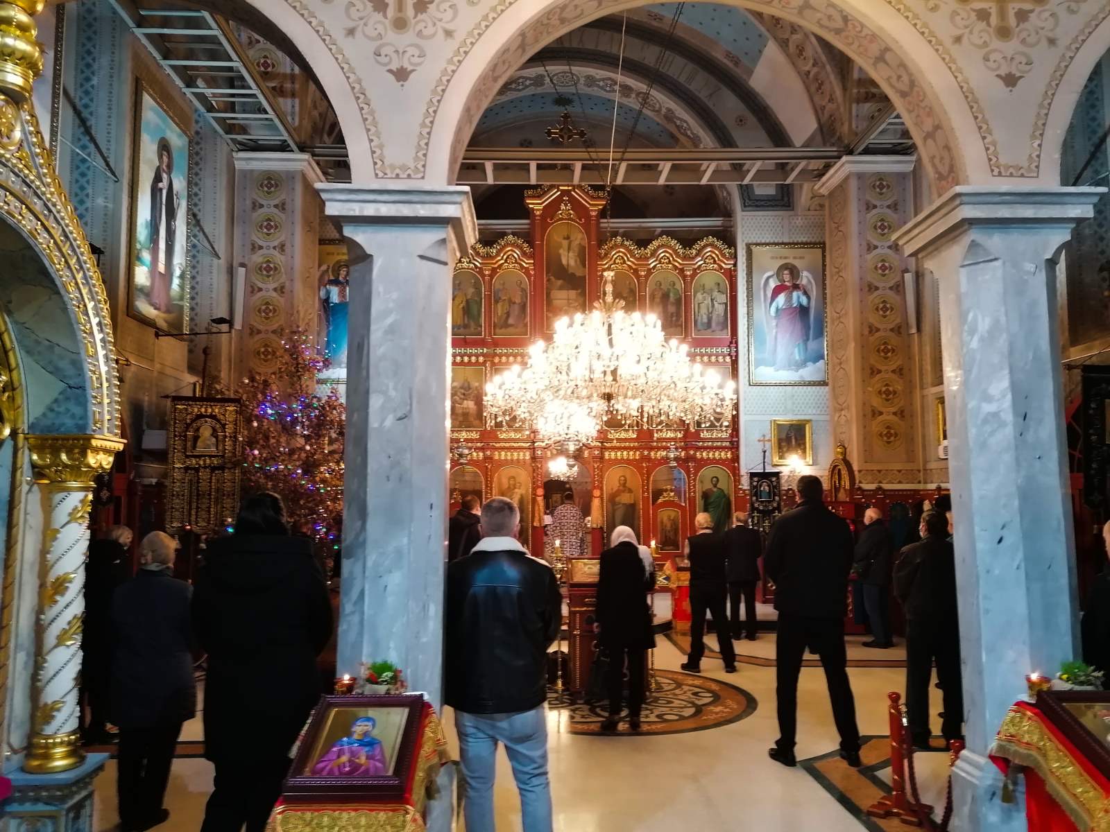 Tuzla: Vjernici dočekali najradosniji hrišćanski praznik Božić